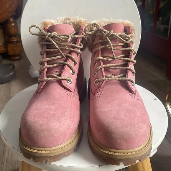 Like new Timberlands - Girls size 13 - Picture 2 of 4
